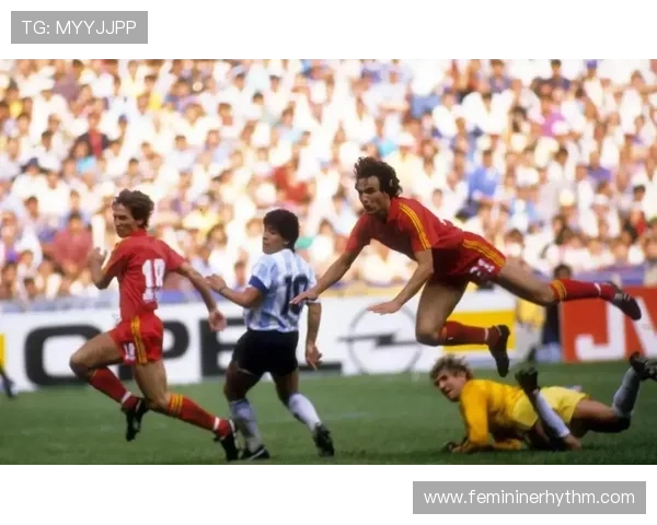 梅西与马拉多纳历史地位差距解析 梅西与马拉多纳历史地位差距解析