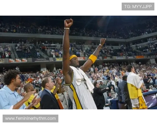 奥尼尔低位背打制造错位显著提升湖人内线得分效率